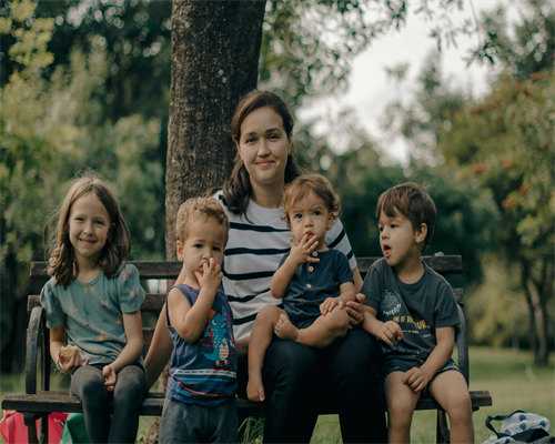 埃克替尼——治疗肺癌的新希望？（剖析该药物的疗效副作用和应用前景）